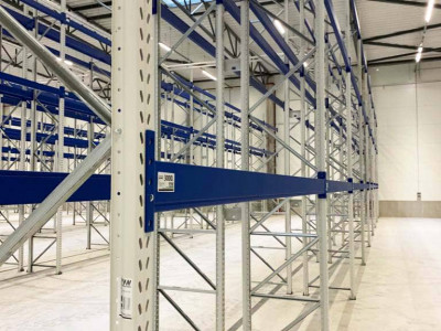 Levering og montering av Groglass pallehyller 19